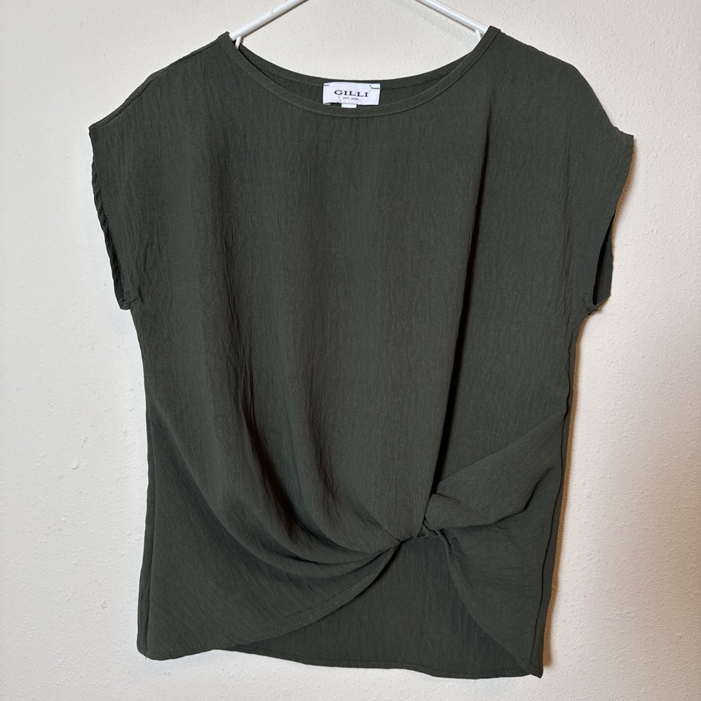 Gilli Women's Green Twist Front Blouse XS Short Sleeve Crinkle Knit Top